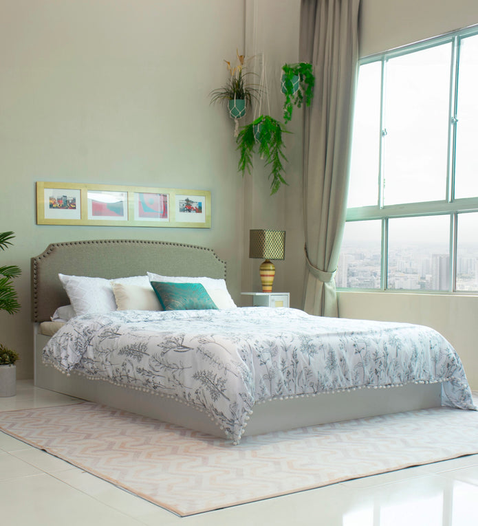 Pingala Queen Bed – Leatherette Upholstery with Box Storage