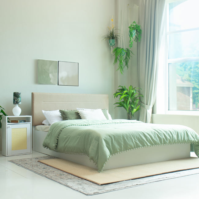 Bakhti Queen Bed – Leatherette Upholstered Bed with Box Storage