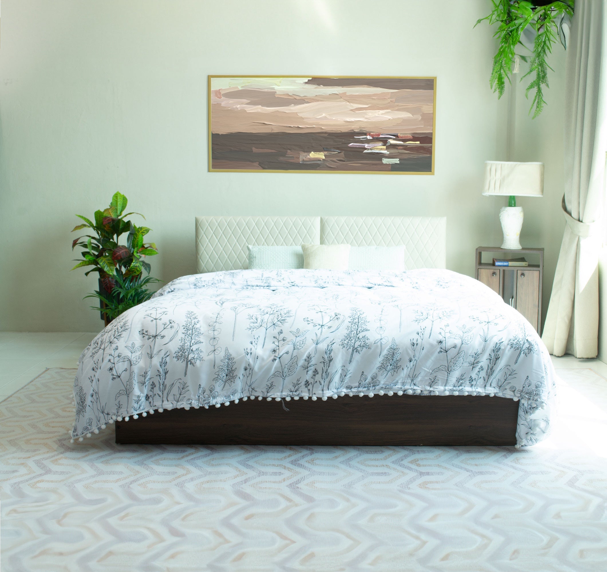 Lush Deluxe Queen Bed – Modern Storage Bed with Non-Woven Base