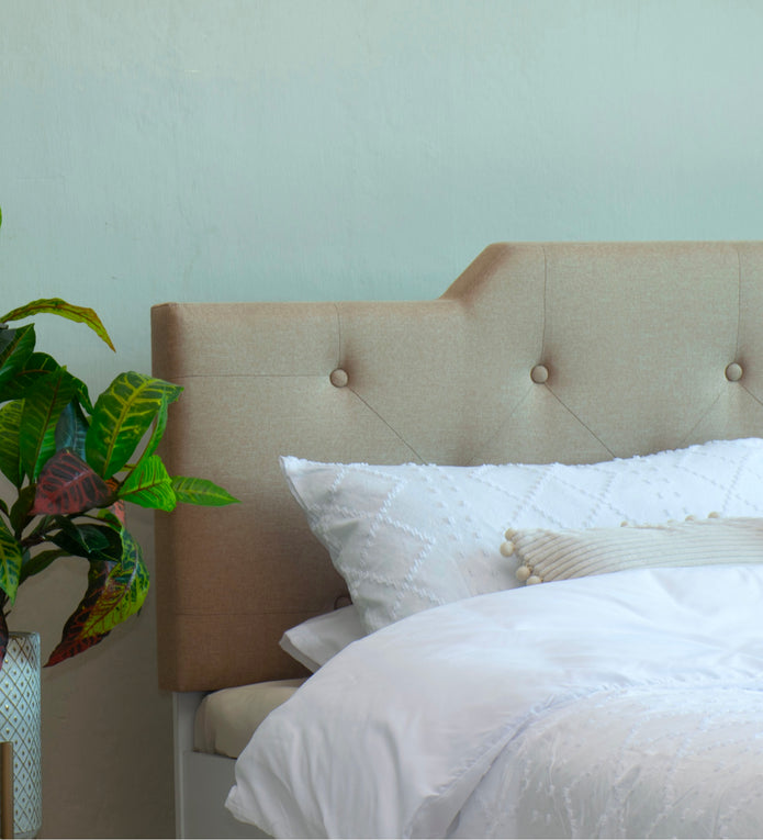 سرير براجنا كوين - مُنجّد بالجلد الصناعي مع صندوق تخزين