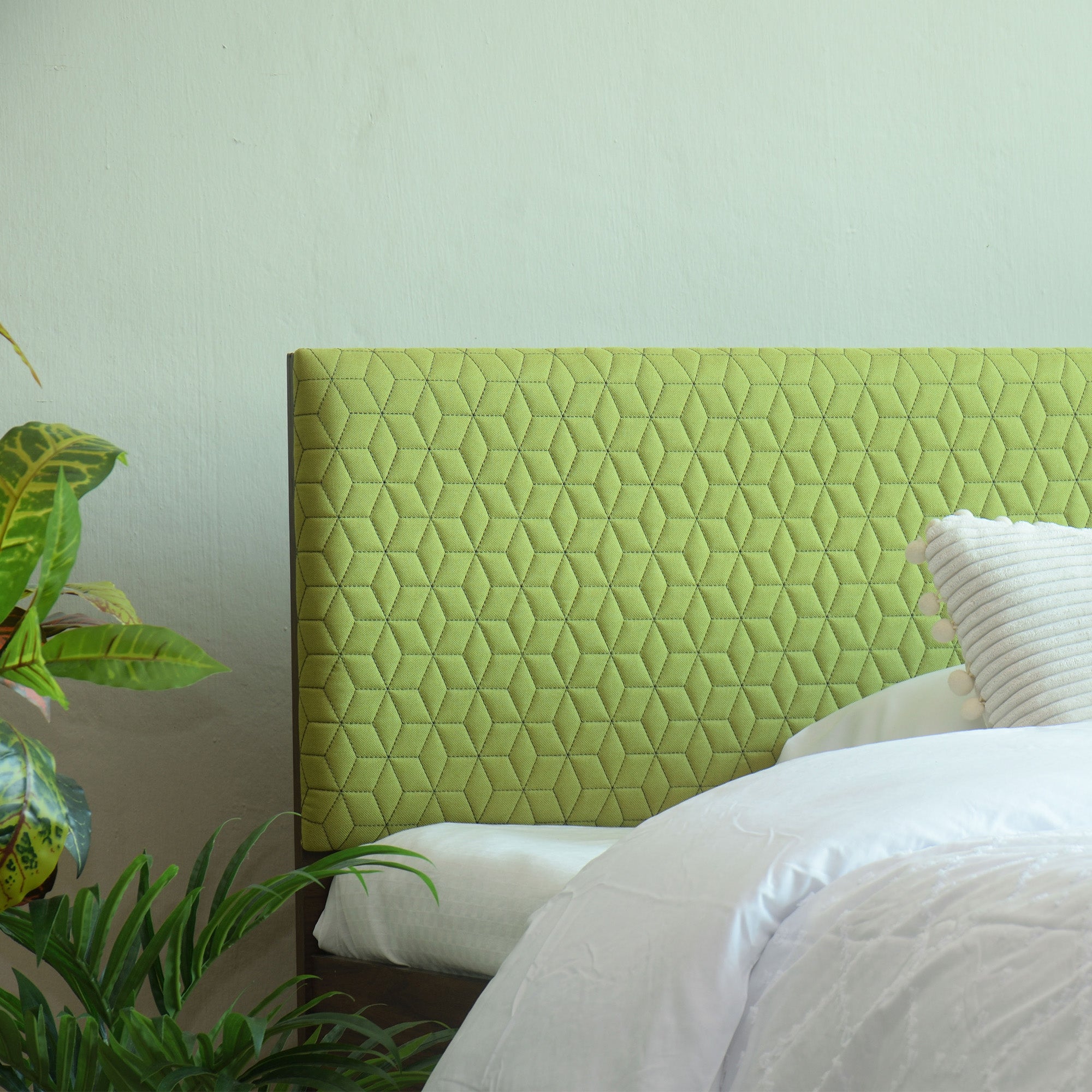 Lush Deluxe Queen Bed – Modern Storage Bed with Non-Woven Base