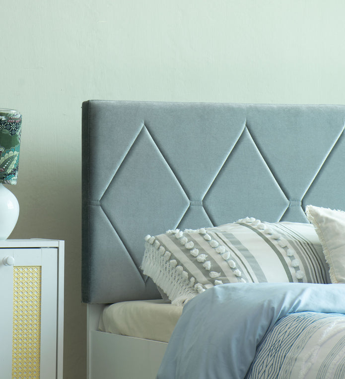 Kundalini Queen Bed – Leatherette Upholstered Bed with Box Storage