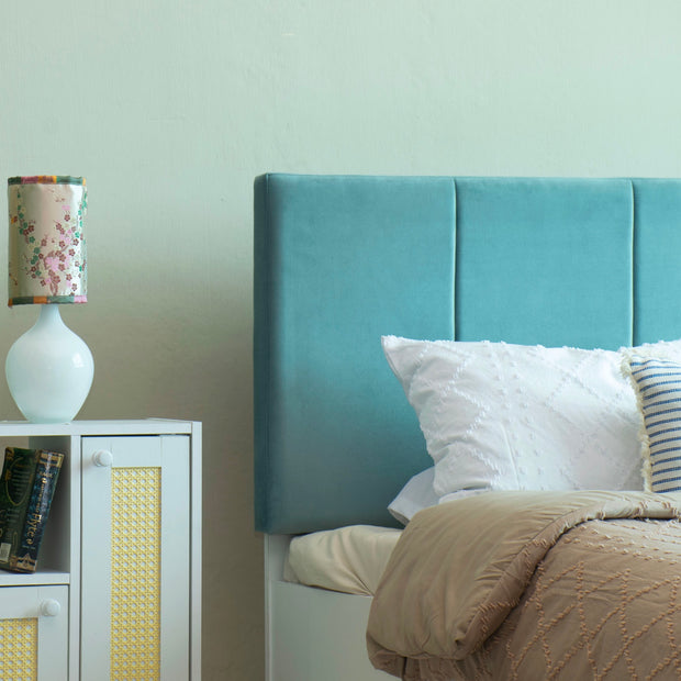 سرير يانترا كوين - مُنجّد بالجلد الصناعي مع صندوق تخزين