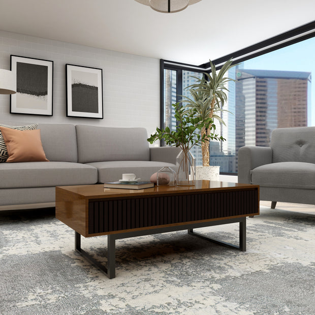 طاولة قهوة ستراتا (جوز وأسود) - طاولة مركزية من الخشب الصلب